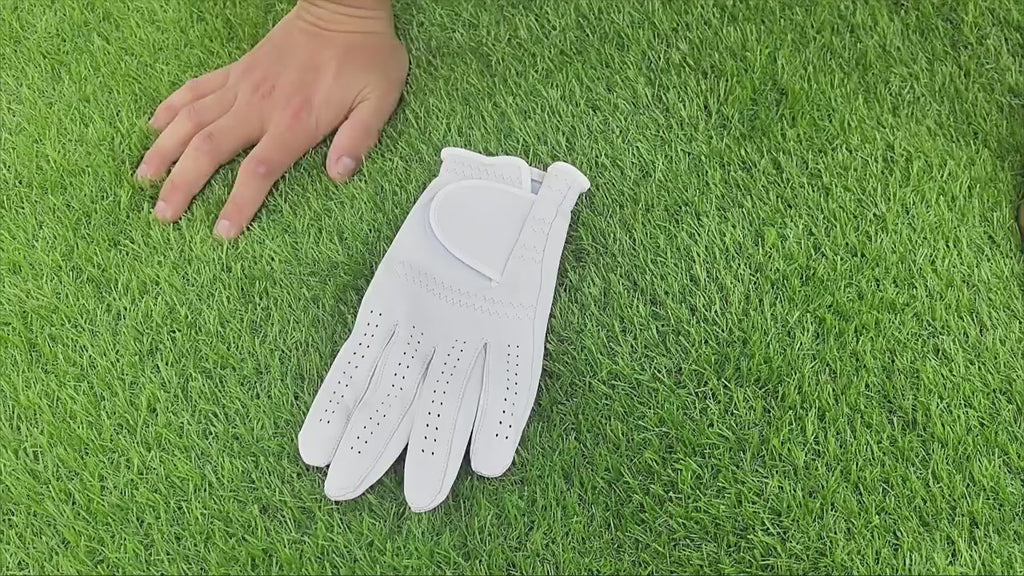 Professional Golf Gloves – Customizable & Breathable